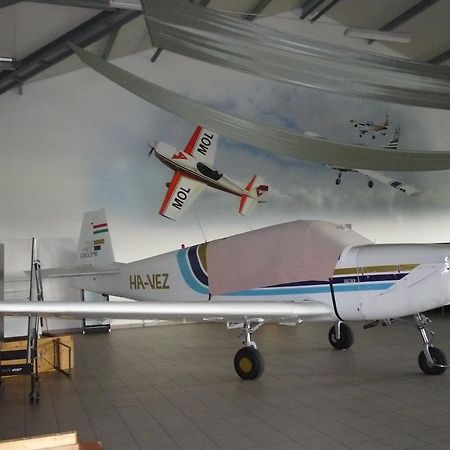 Aero Hotel & Etterem Jakabszállás Exteriér fotografie